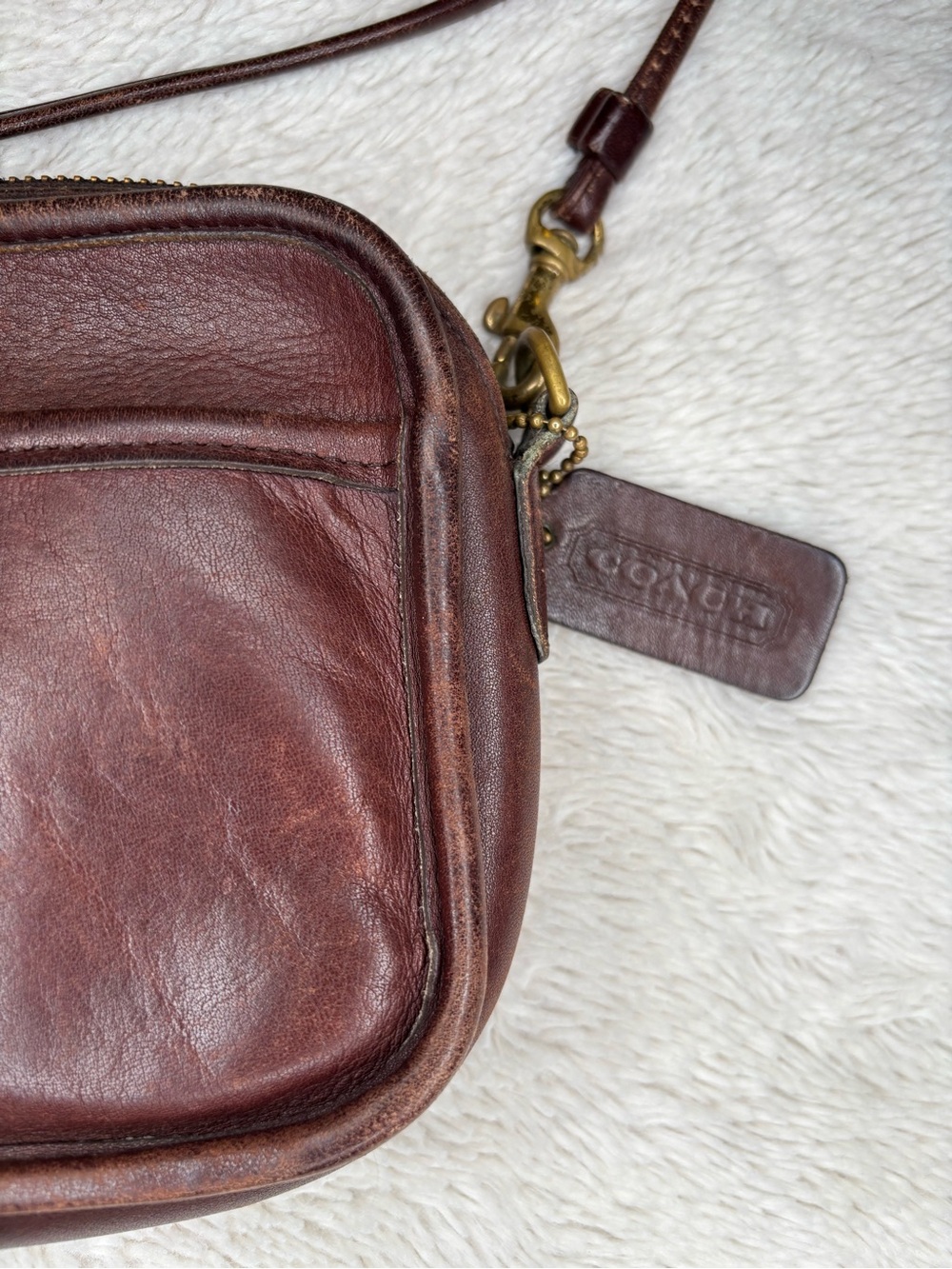 Vintage Coach Mahogany Leather Carnival Bag 9925 Crossbody Made In USA RARE - Picture 2 of 16